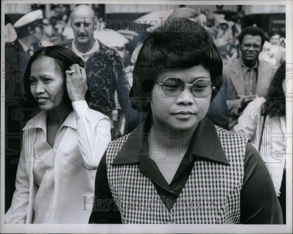 1971 Press Photo Laonara perez Filipina Narciso nurse - Historic Images