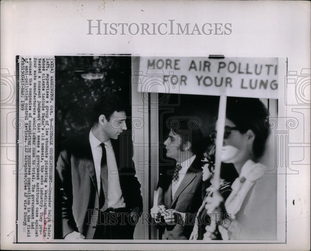 1969 Press Photo Ralph Nader auto industry - Historic Images