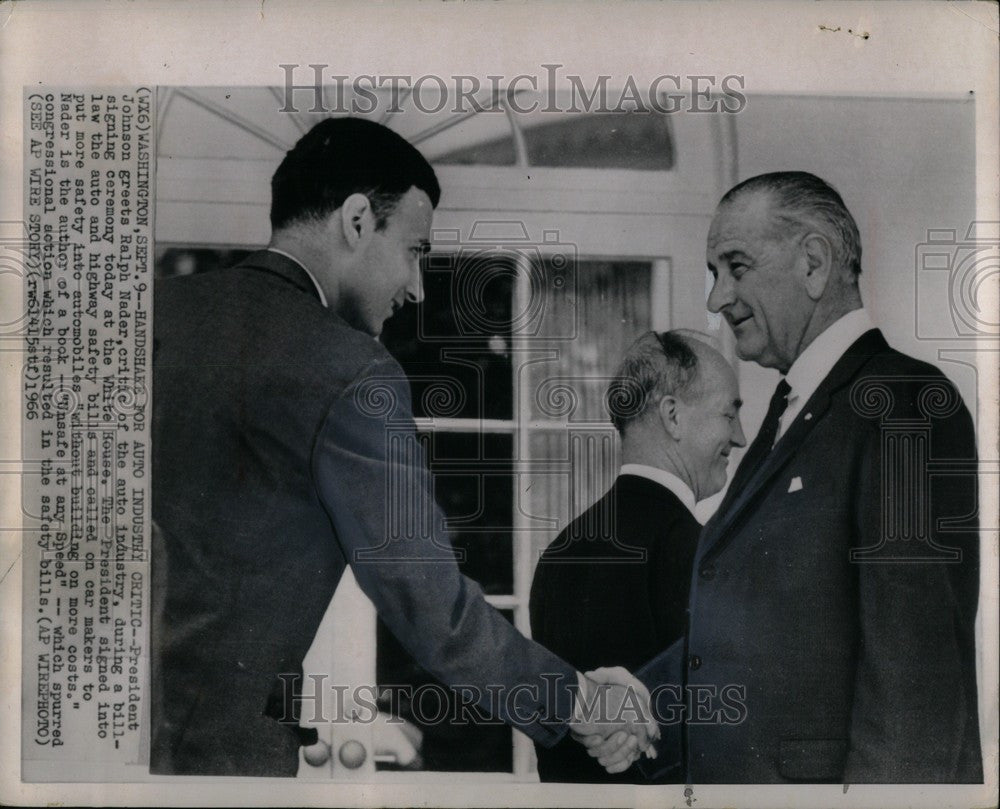 1966 Press Photo Ralph Nader Lyndon Johnson Auto Bills - Historic Images