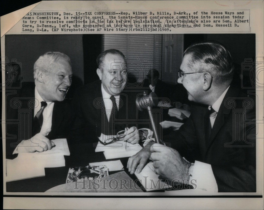 1969 Press Photo Mills Gore Long tax reform legislation - Historic Images