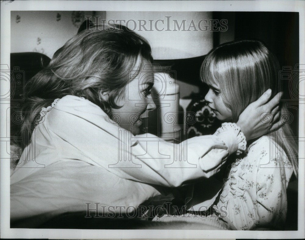 1970 Press Photo Juliet Mills Kim Richards - Historic Images