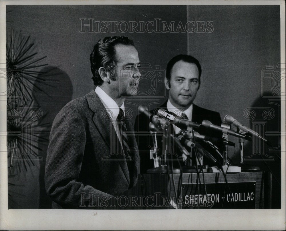 1974 Press Photo William G. Milliken Governor Michigan - Historic Images