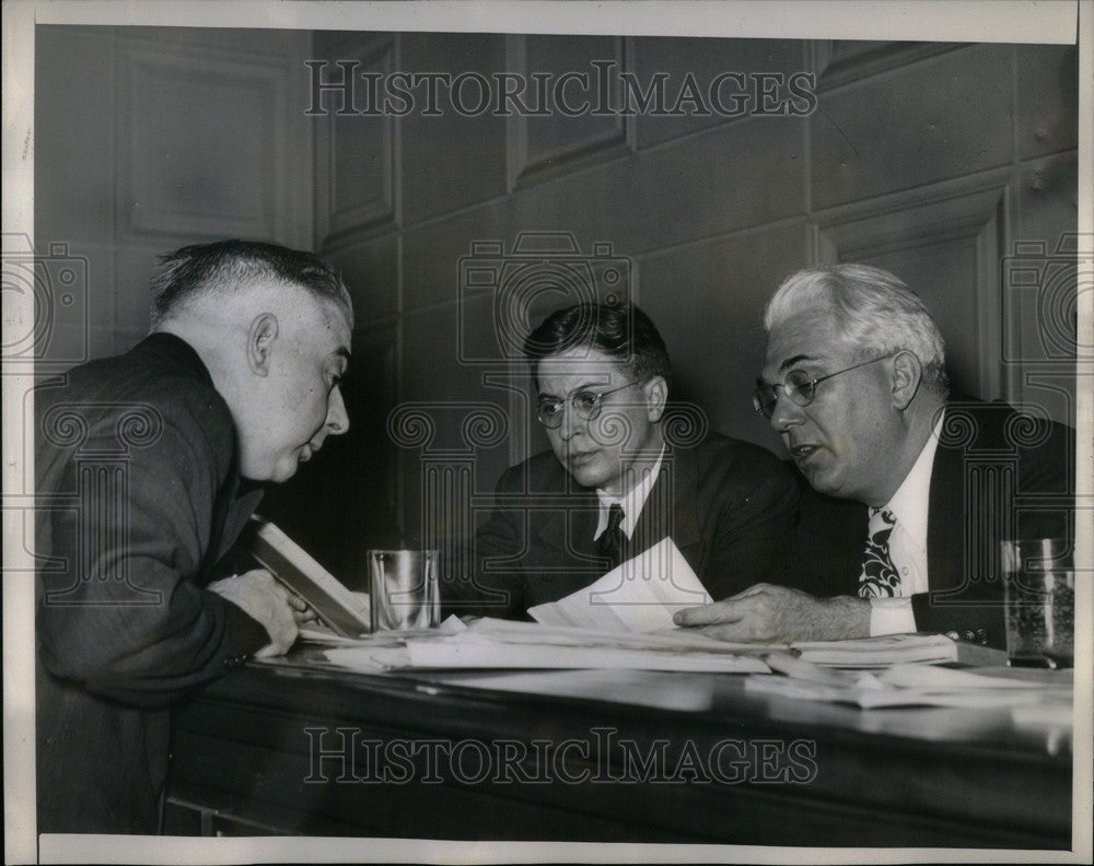 1945 Press Photo Richard Bone Musician - Historic Images