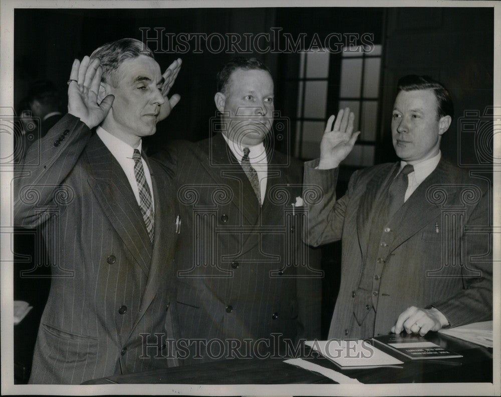 1945 Press Photo oath local 47 dodge forge mcdougall - Historic Images