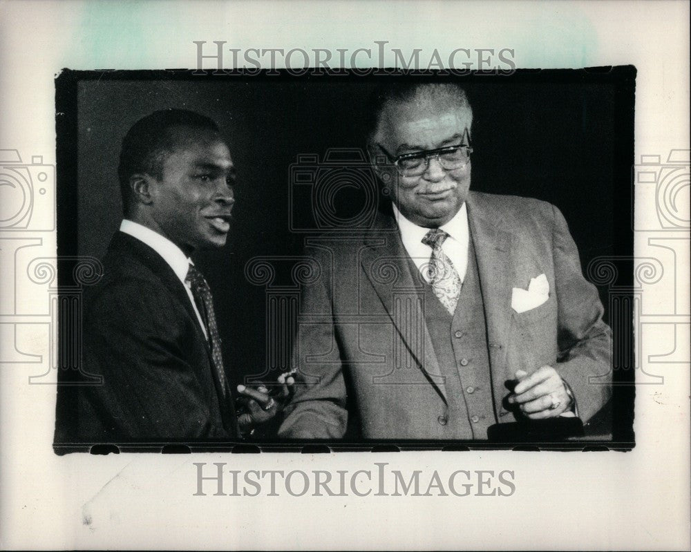 1986 Press Photo Sugar Ray Leonard Coleman Young Key - Historic Images