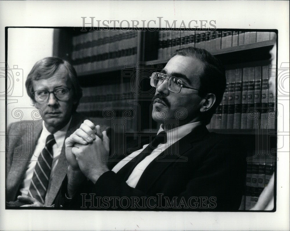 1983 Press Photo Hillel Levin Journalist - Historic Images