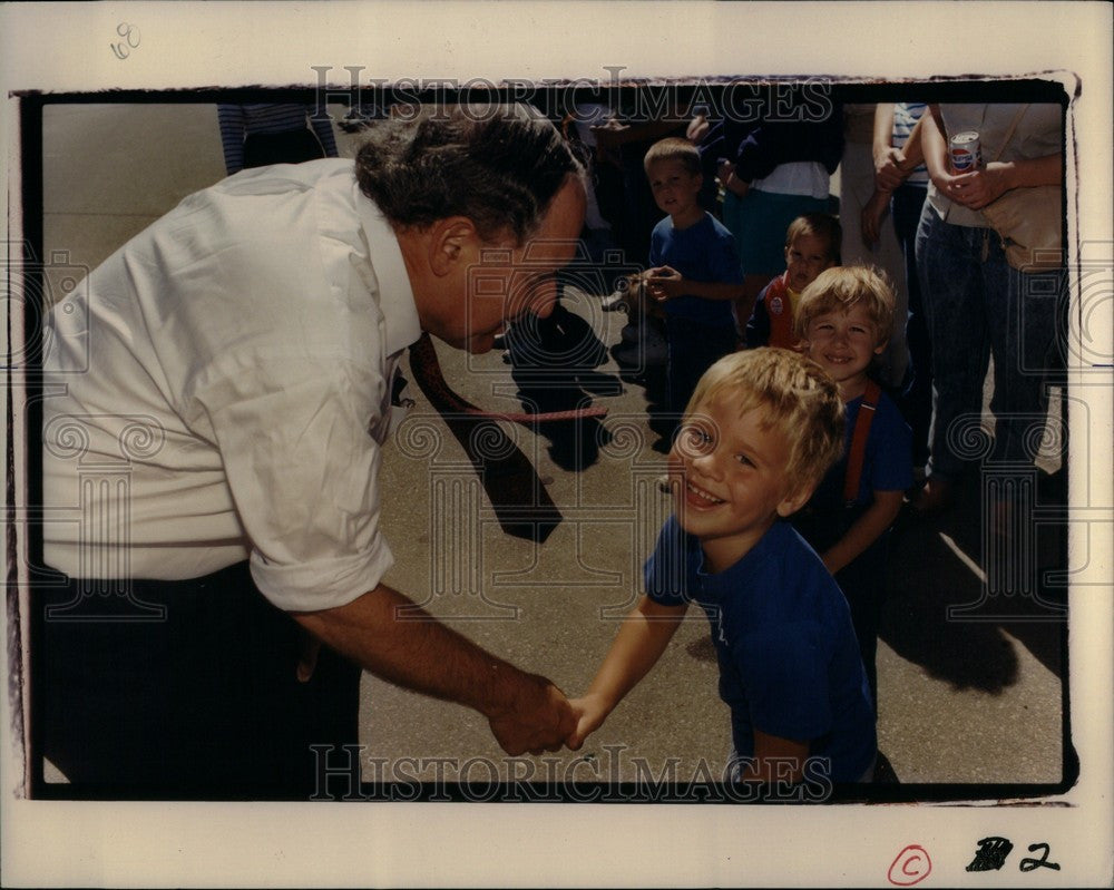 1989 Press Photo Carl Milton Levin Senator Michigan - Historic Images