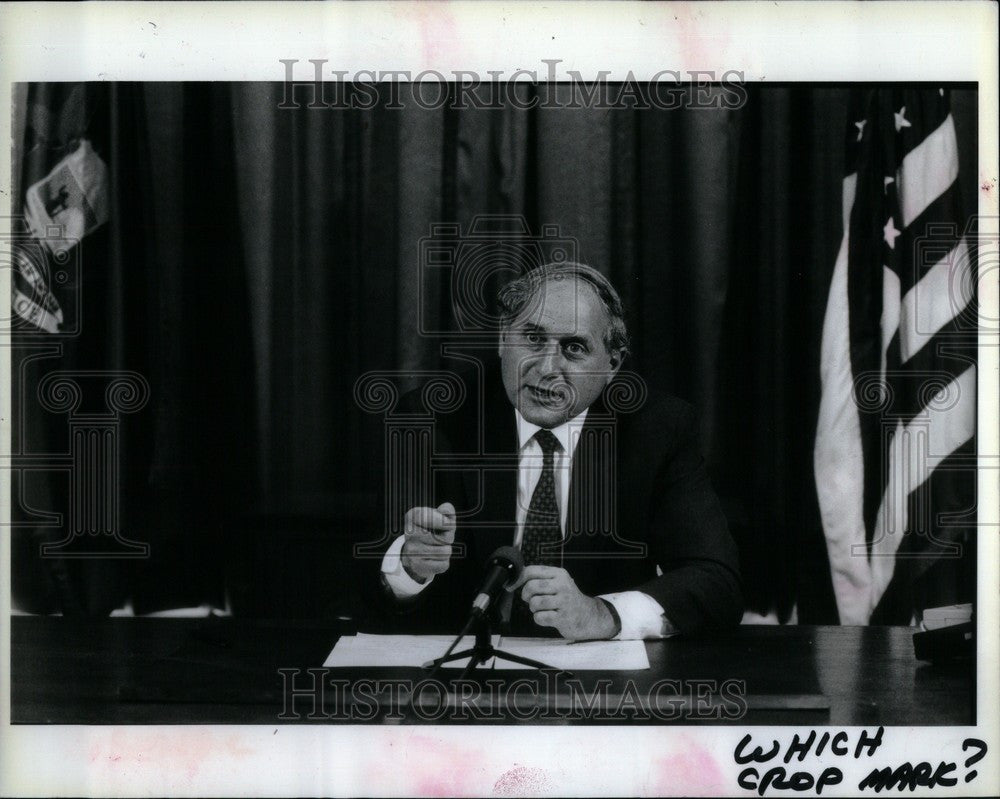 1990 Press Photo Carl Levin US Senator - Historic Images