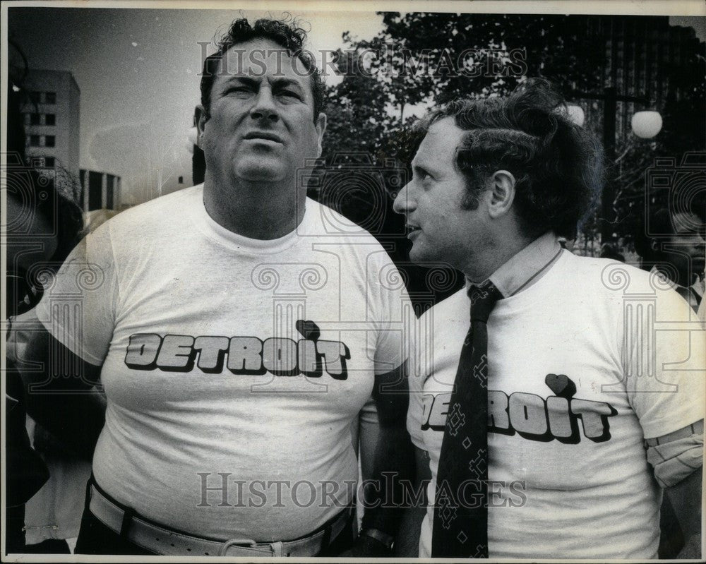 1975 Press Photo Jack Kelley ,Carl Levin - Historic Images