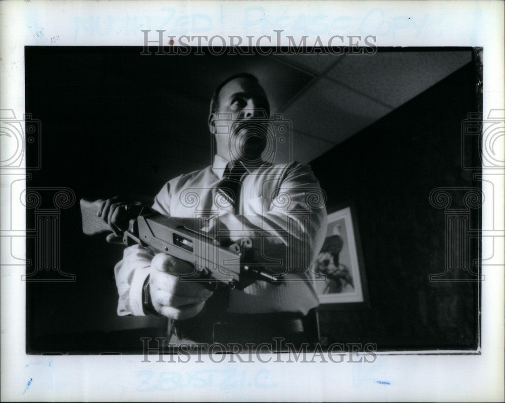 1989 Press Photo Rifles - Historic Images