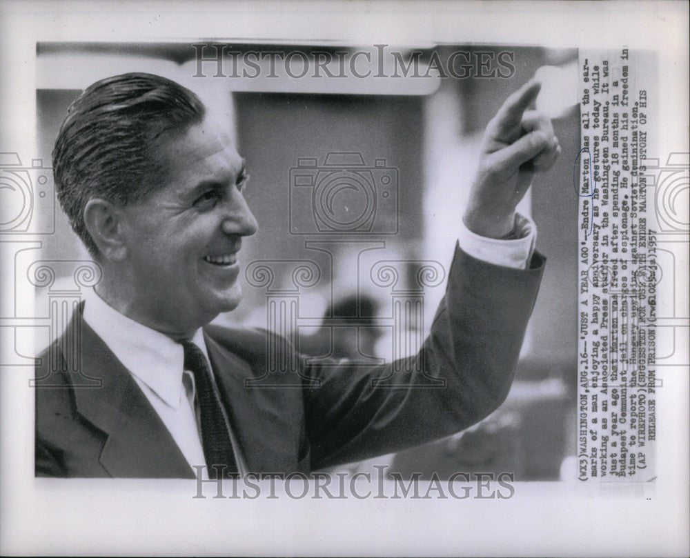 1957 Press Photo Endre Marton reporter Hungary cold war - Historic Images