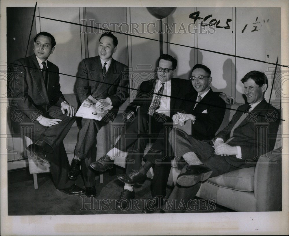 1953 Press Photo Far East experts panel Kingswood - Historic Images