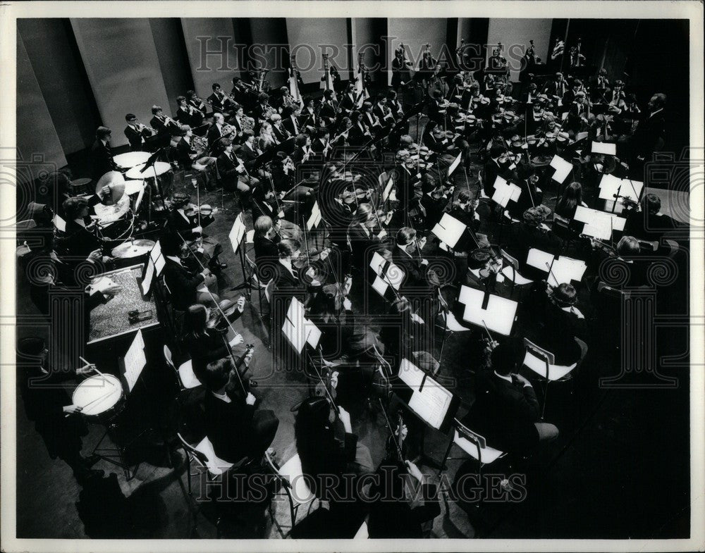 Press Photo International Arts Academy - Historic Images