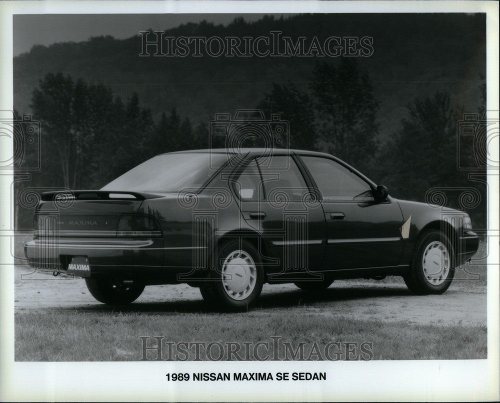 1989 Press Photo 1989 NISSAN MAXIMA SE SEDAN CAR - Historic Images