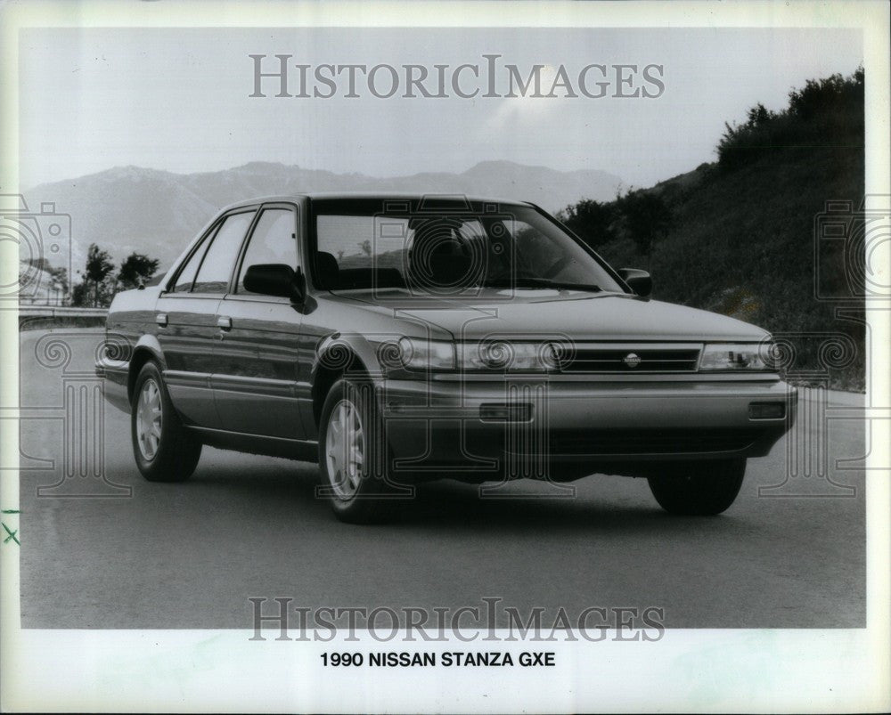 1989 Press Photo Nissan Stanza GXE - Historic Images
