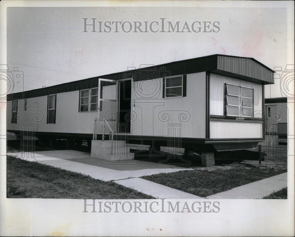 1975 Press Photo Mobile Homes Trailer - Historic Images