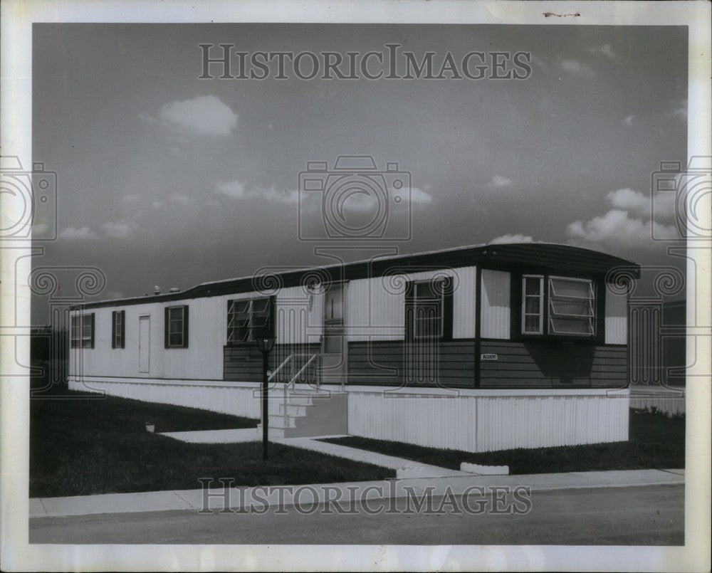 1975 Press Photo Mobile Homes Upgrade T-Lok Vinyl Side - Historic Images