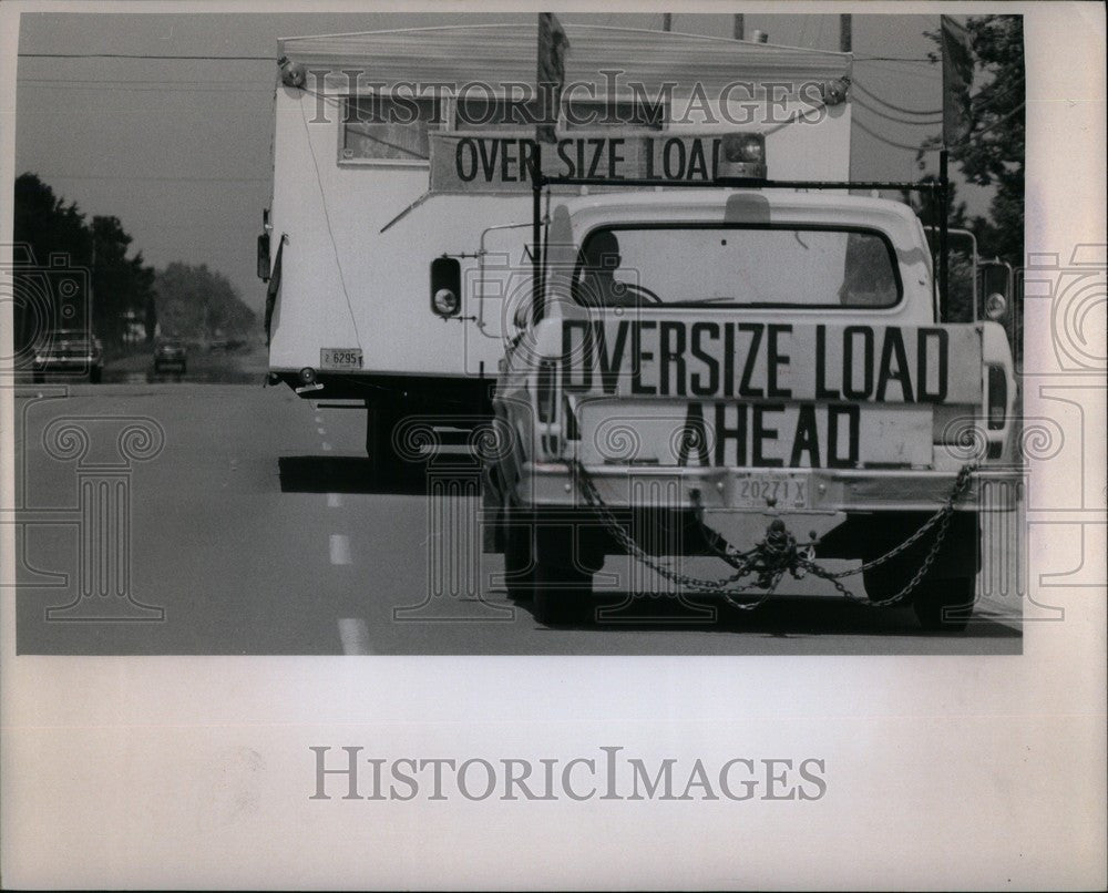 1971 Press Photo mobile home oversize - Historic Images