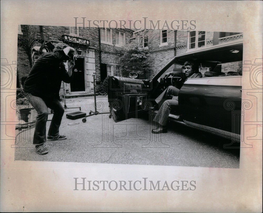 1974 Press Photo Ralph Garcia Modelist - Historic Images