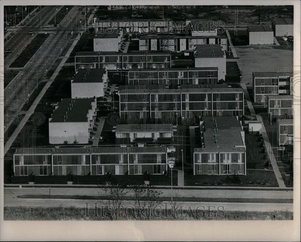 1971 Press Photo Martin Luther King Homes Detroit Chene - Historic Images