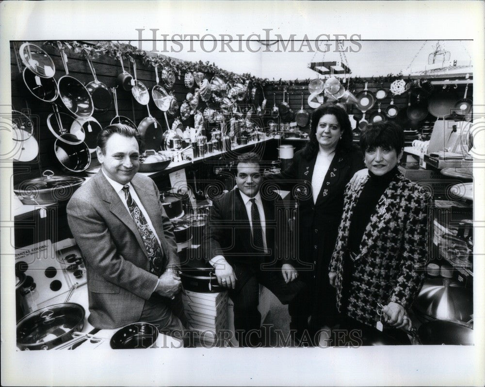 1992 Press Photo KITCHEN GLAMOR - THE COOK&#39;S WORLD - Historic Images