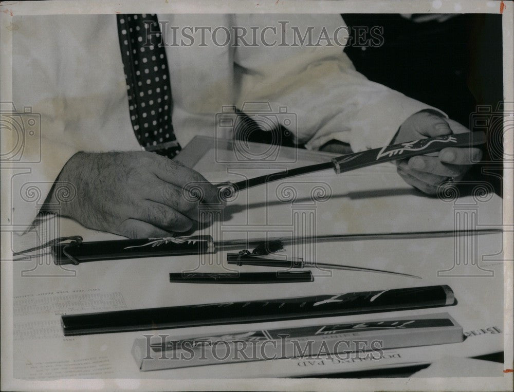 1957 Press Photo Knife cutting edge blade - Historic Images