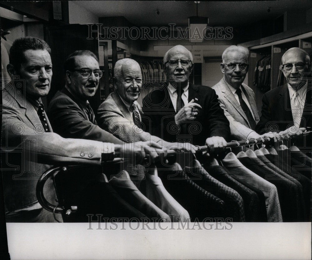 1970 Press Photo Kilgore Hurd veteran sales staff - Historic Images