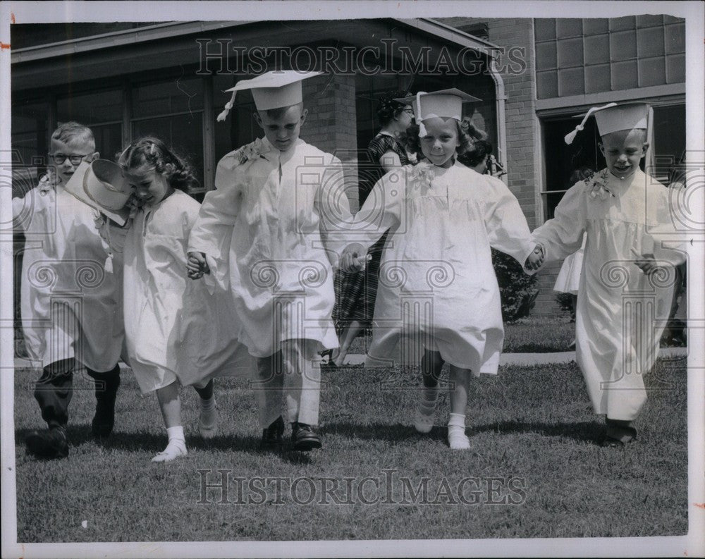 1957 Press Photo Kindergarten - Historic Images