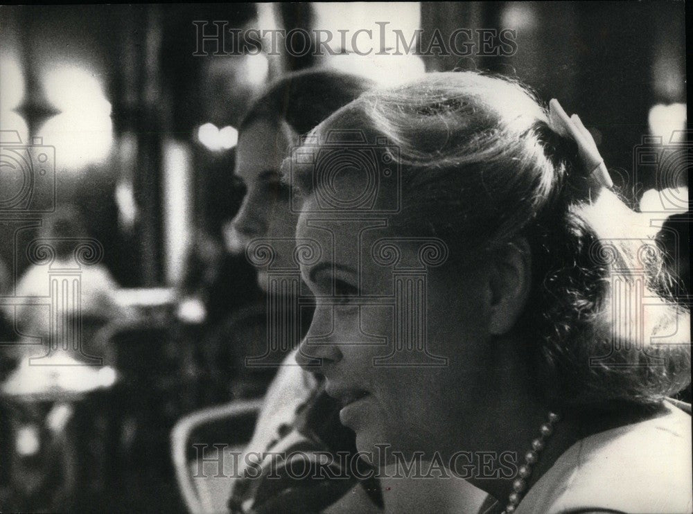 1968 Press Photo Mrs. William Mitchell and daughter - Historic Images