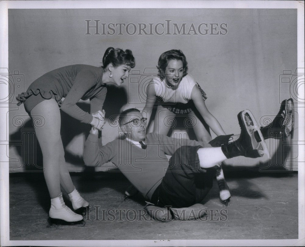 1960 Press Photo Times Midge - Historic Images