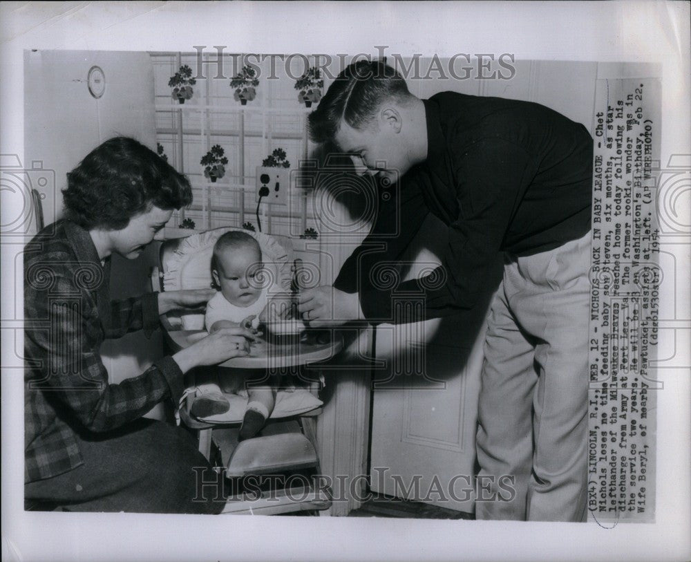 1954 Press Photo Chet Nichols wife baby service - Historic Images