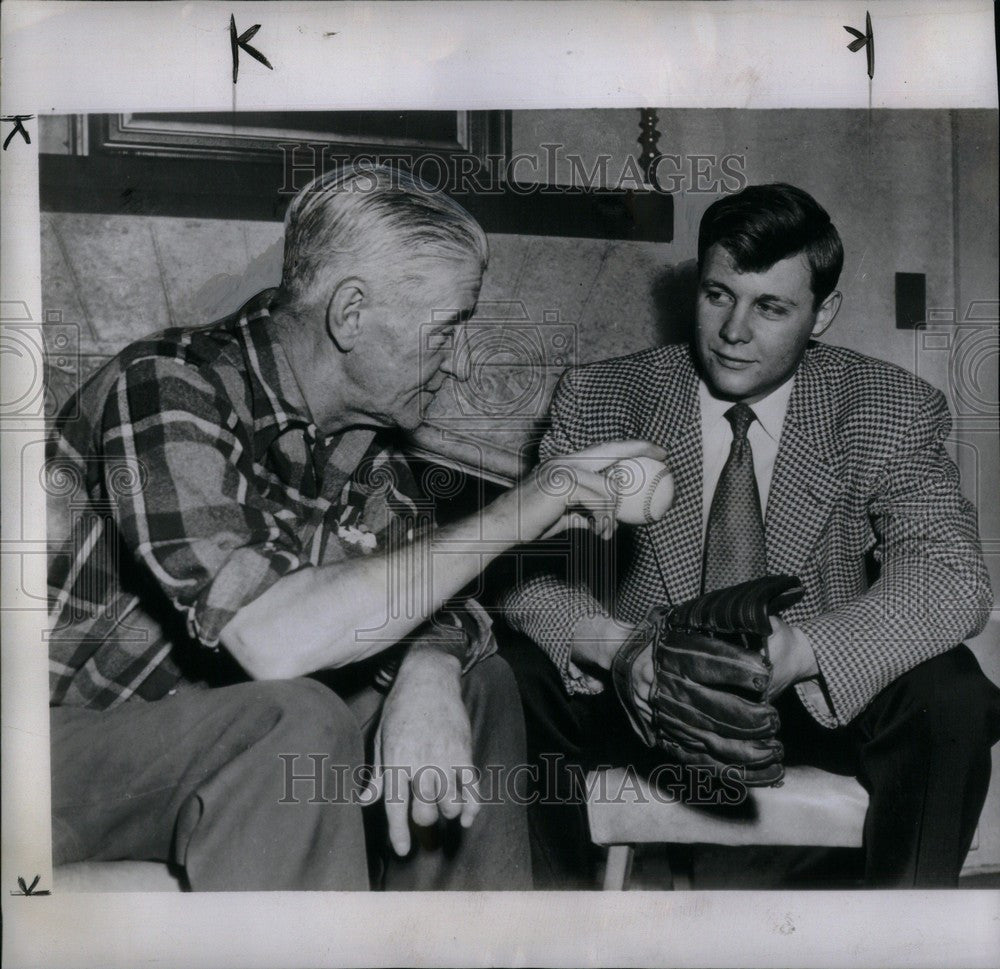 1951 Press Photo Chet Nichols Sr. and Jr. Boston Braves - Historic Images