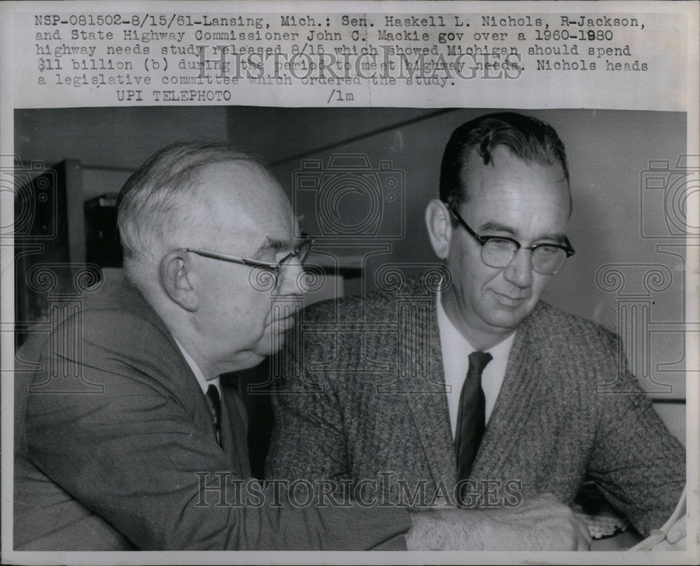 1961 Press Photo Haskell Nichols John Mackie MI highway - Historic Images