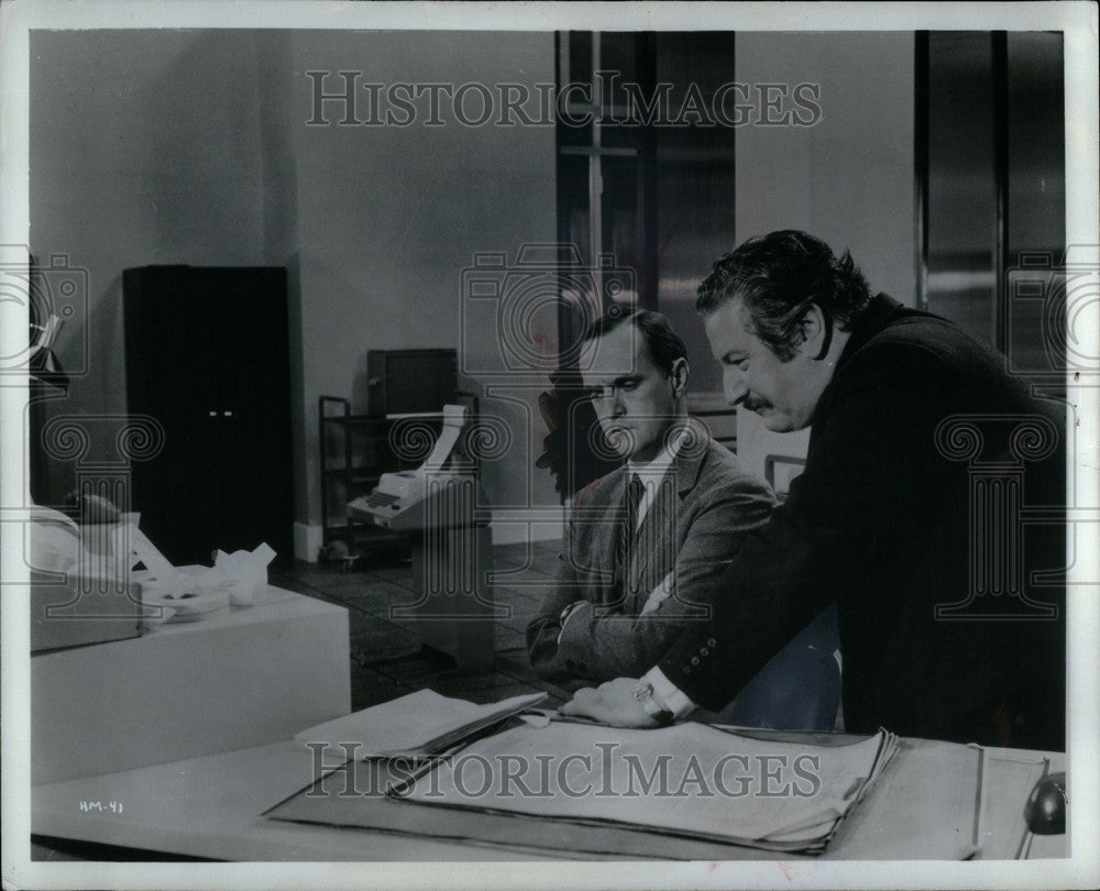 1968 Press Photo Bob Newhart and Peter Ustinov - Historic Images