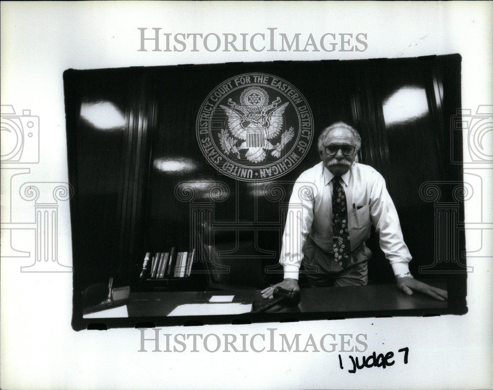 1993 Press Photo Judge Stewart Newblatt protest - Historic Images