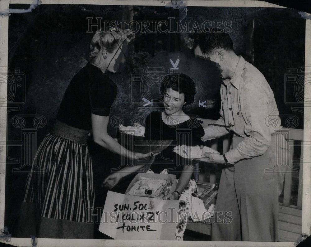 1944 Press Photo Mrs. Charles Lindbergh - Historic Images