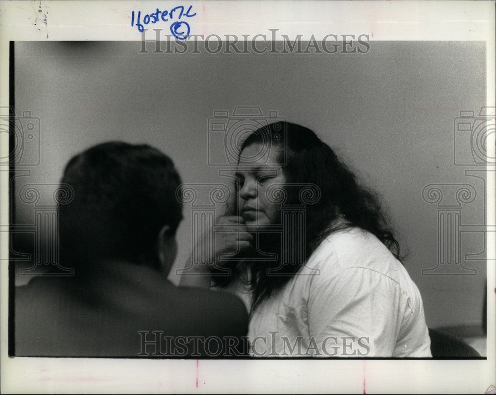 1990 Press Photo Caroline Ortiz Court Custody Case - Historic Images