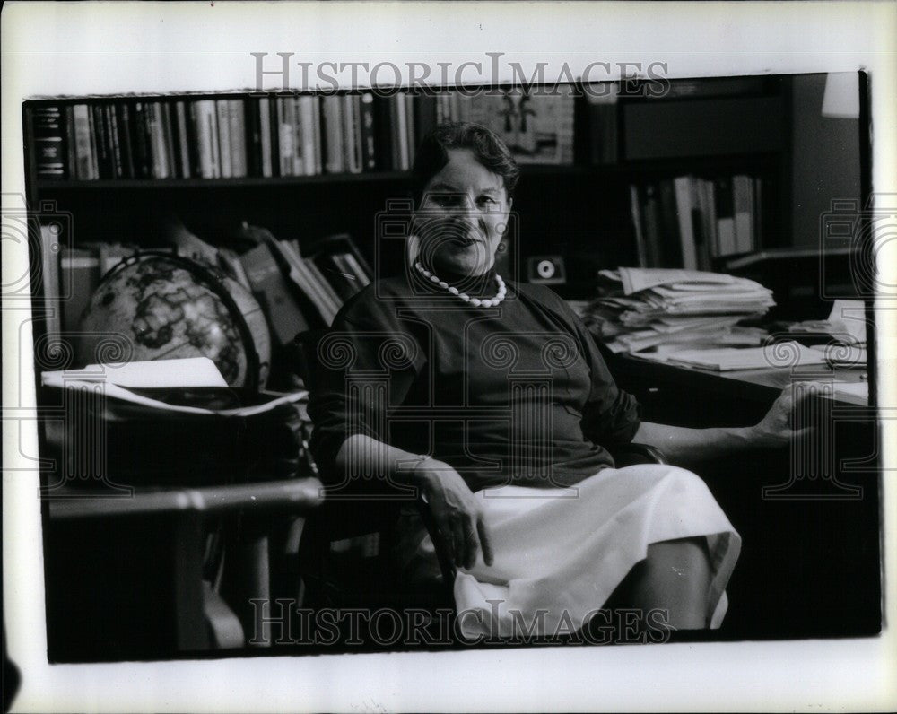 1989 Press Photo Dr. June Osborne Dean Public Health - Historic Images