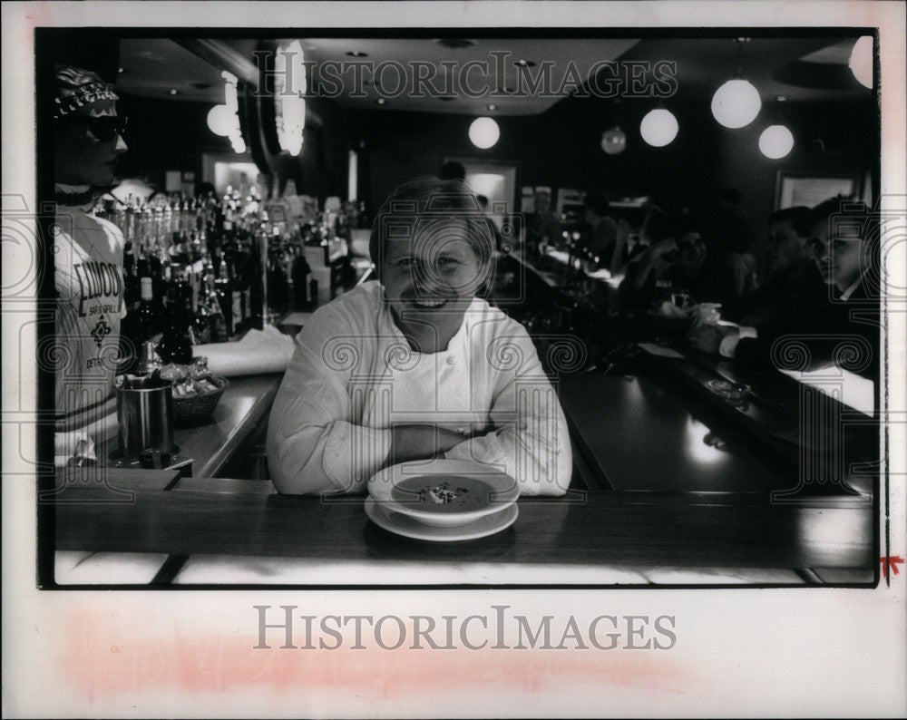 1989 Press Photo chef Steve Lindemier Elwood Bar - Historic Images