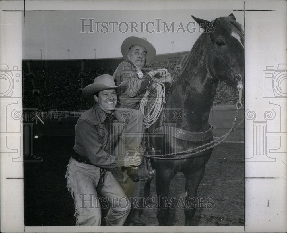 1945 Press Photo Mike O&#39;Shea Actor - Historic Images