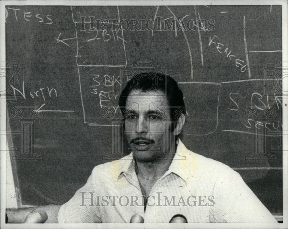 1981 Press Photo Barry Mintzes, warden of State Prison - Historic Images