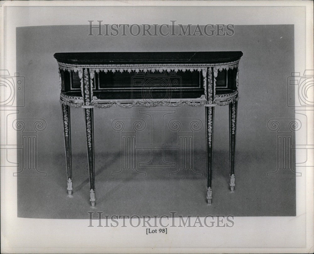 Press Photo Louis XVI console JH Riesener - Historic Images