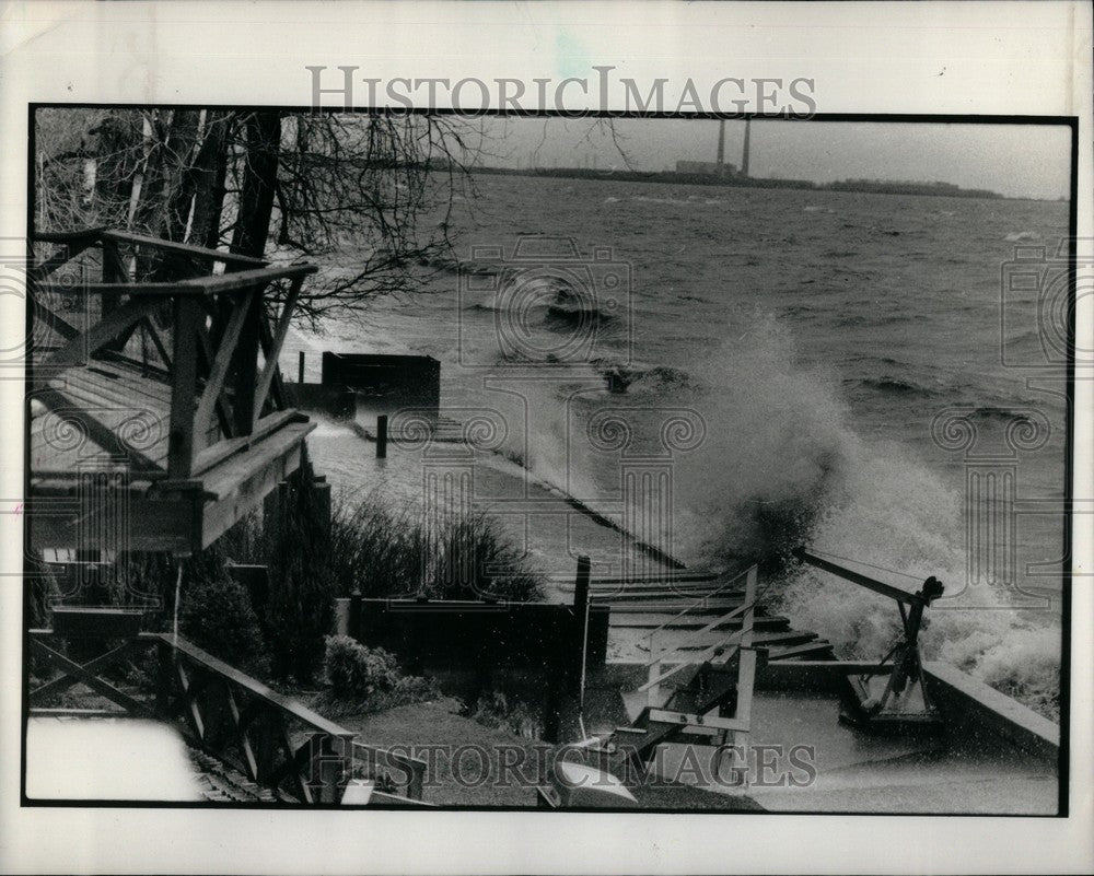 1986 Press Photo Lake Erie Michigan - Historic Images