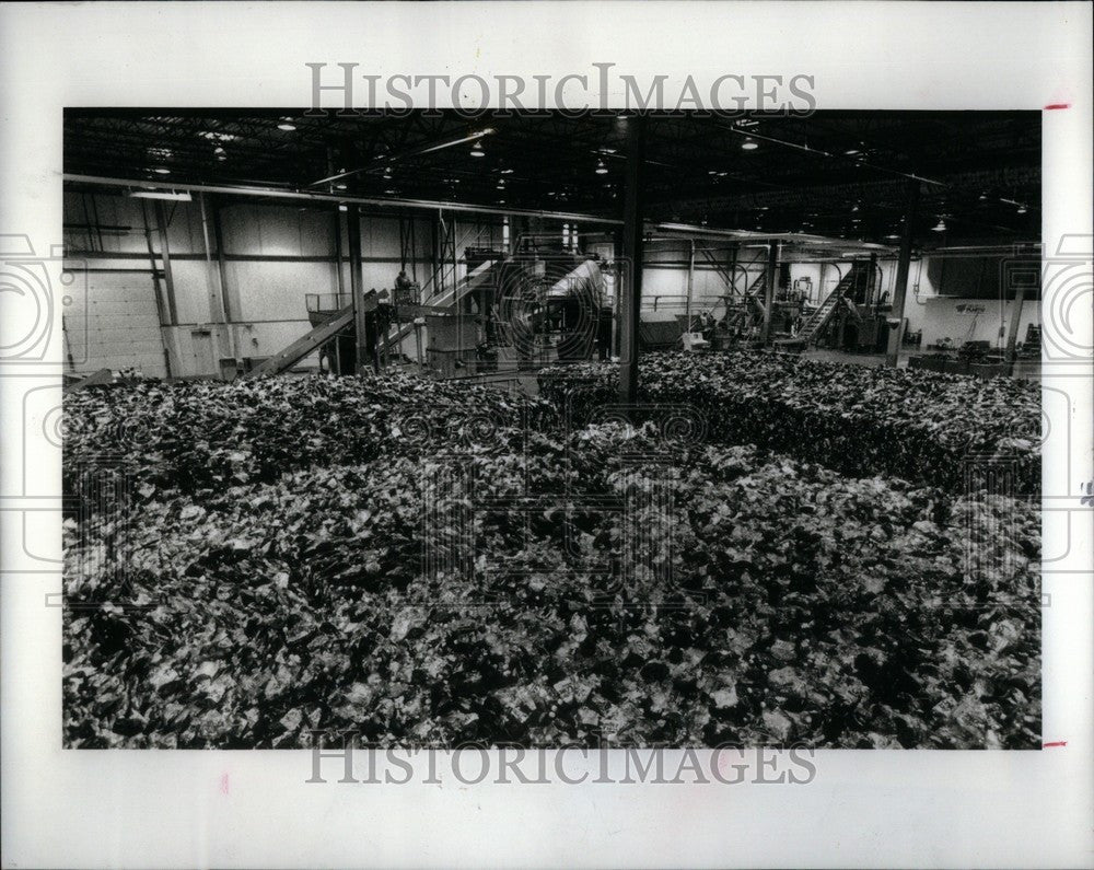 1990 Press Photo Johnson Controls Inc plastic recycling - Historic Images