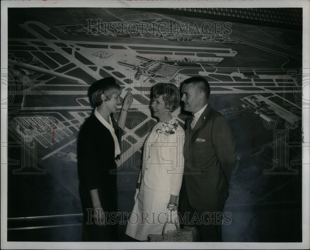 1966 Press Photo James Skimore Peggy Deana Siemasz - Historic Images