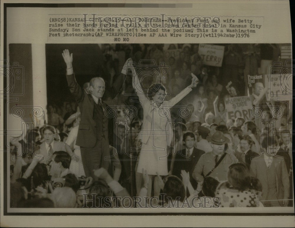 1976 Press Photo Betty Ford Kansas city rally - Historic Images