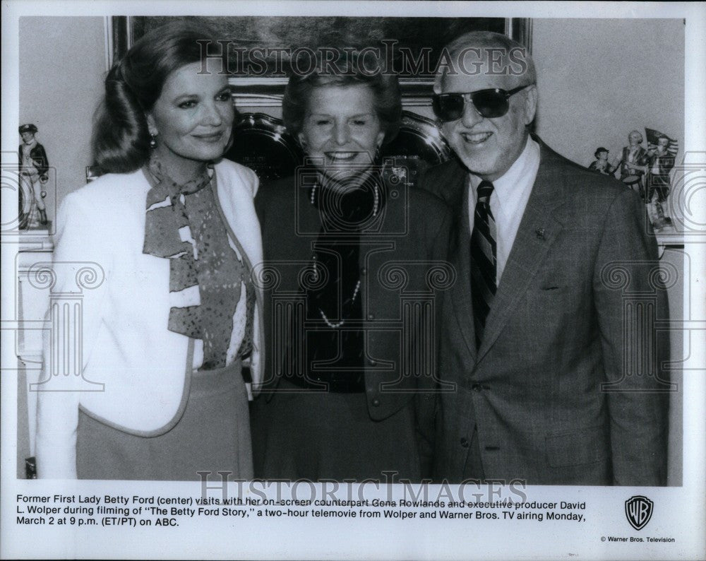 1987 Press Photo Betty Ford visits Gena Rowlands Wolper - Historic Images