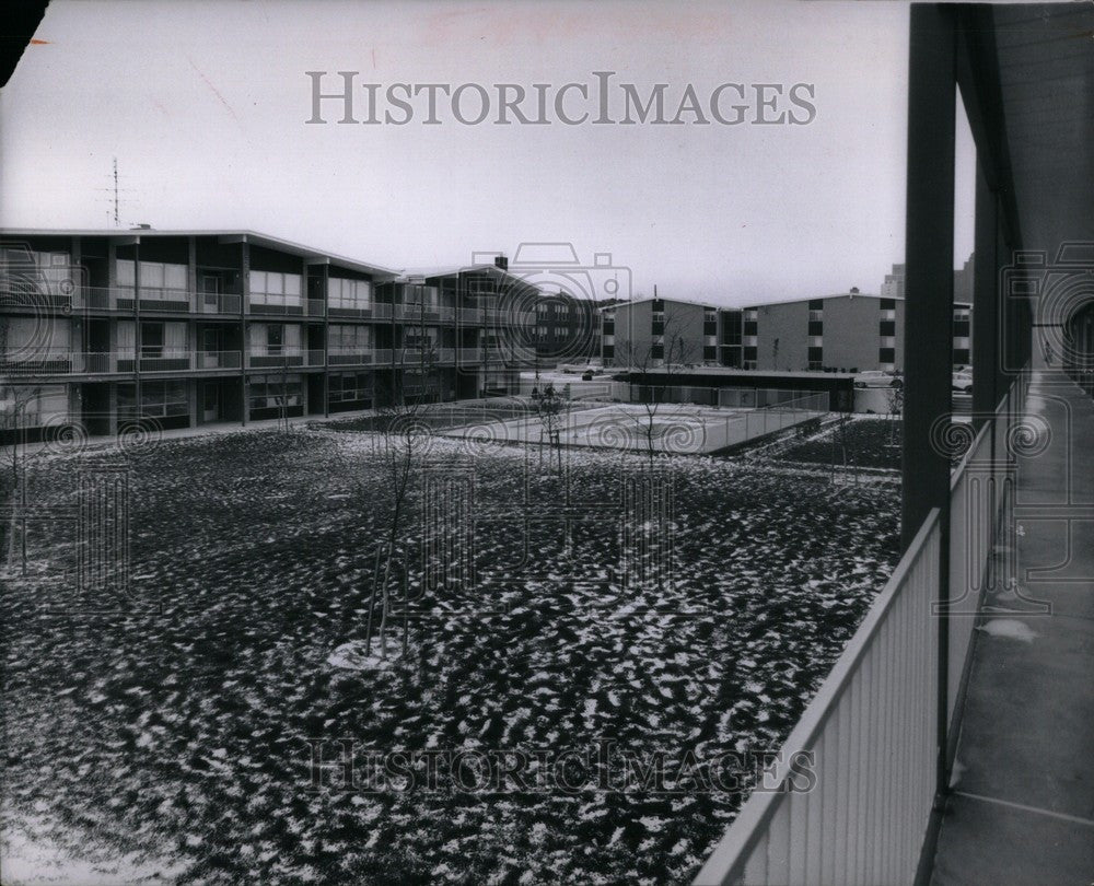 1964 Press Photo Central Park Plaza Lafayette Park - Historic Images