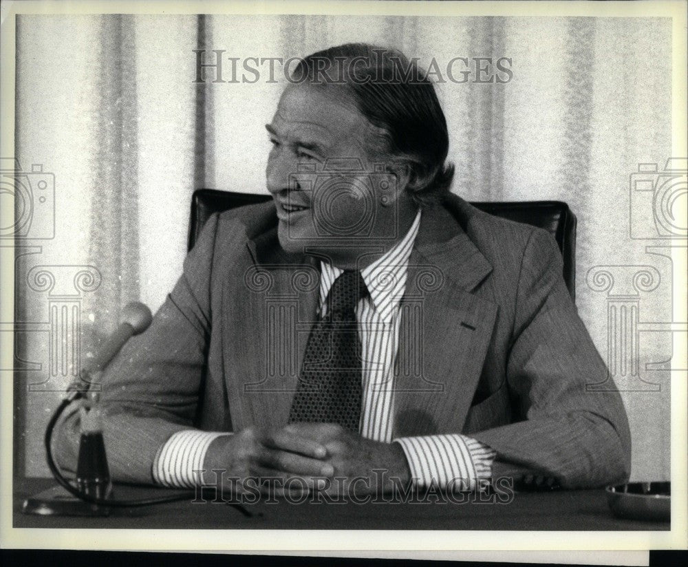 Press Photo Henry Ford II president Ford Motor - Historic Images