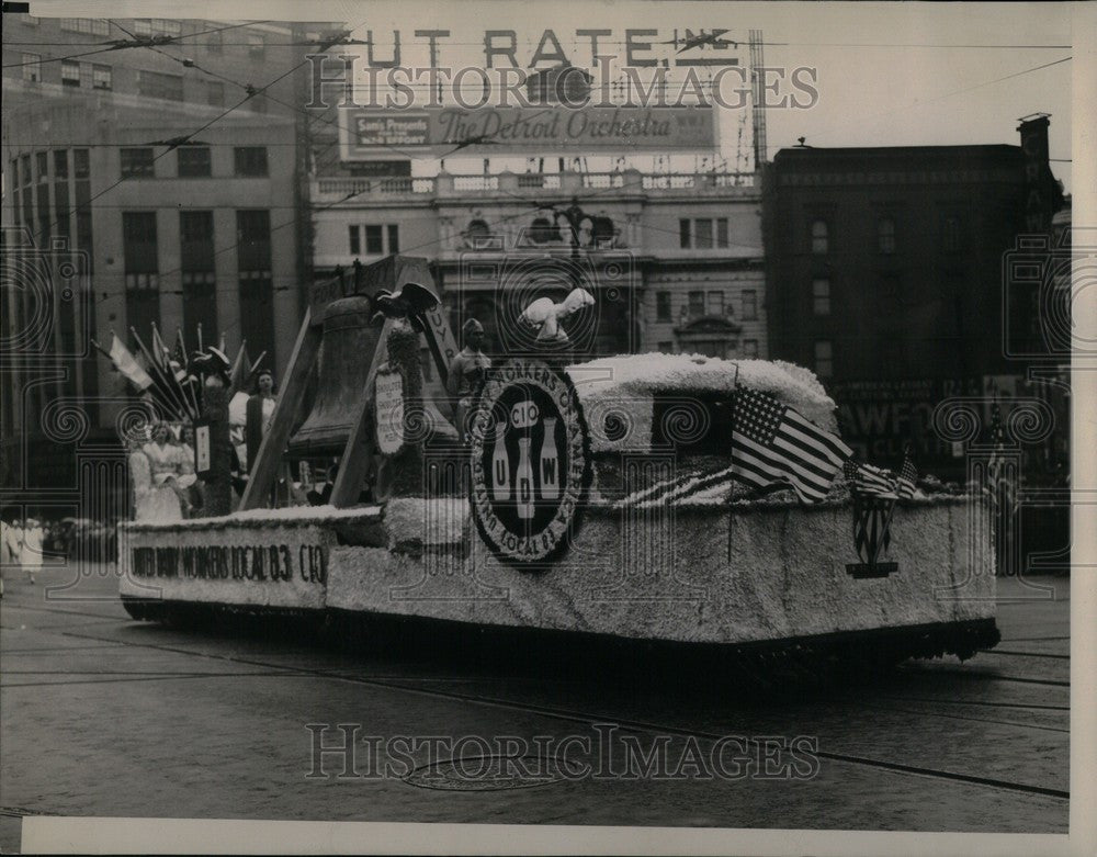 1943 Press Photo Labor Day Historic - Historic Images